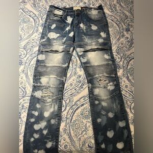 Nice detailed white designs jeans